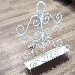 Vintage Ornate Shabby Chic Twisted Wrought Wire Easel Display Stand Cookbook Art